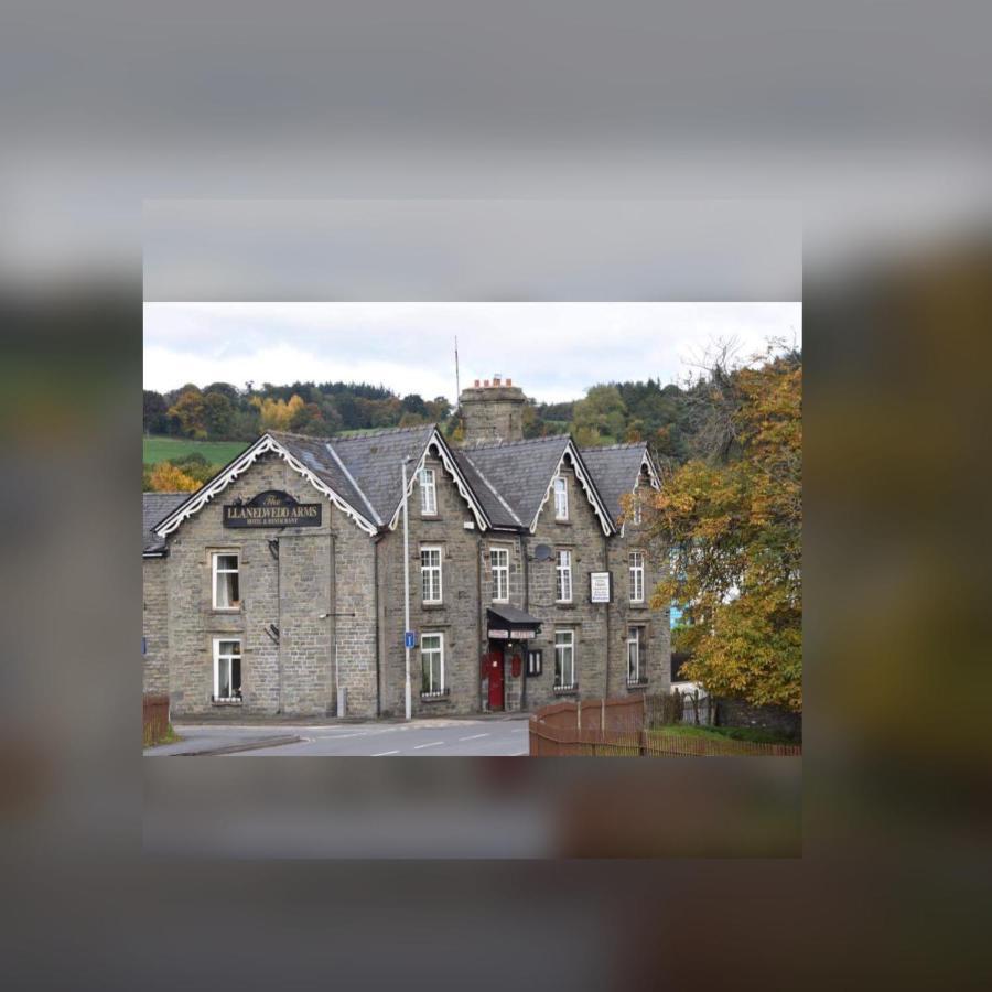 The Llanelwedd Arms Hotel 比尔斯韦尔斯 外观 照片
