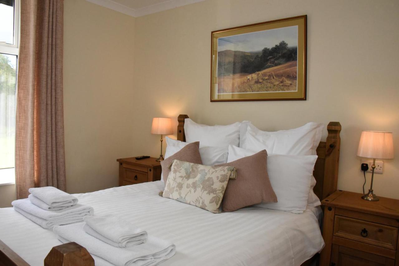The Llanelwedd Arms Hotel 比尔斯韦尔斯 外观 照片