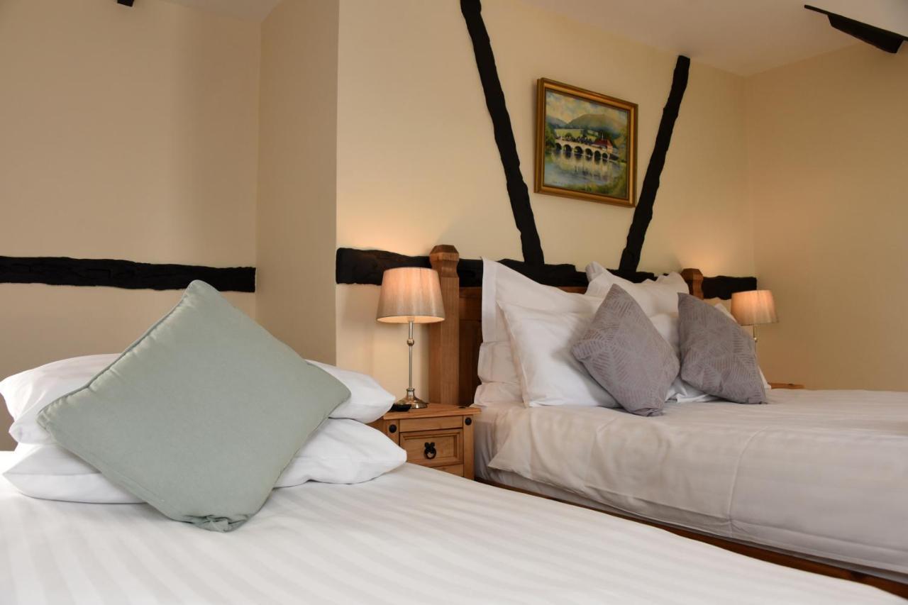 The Llanelwedd Arms Hotel 比尔斯韦尔斯 外观 照片
