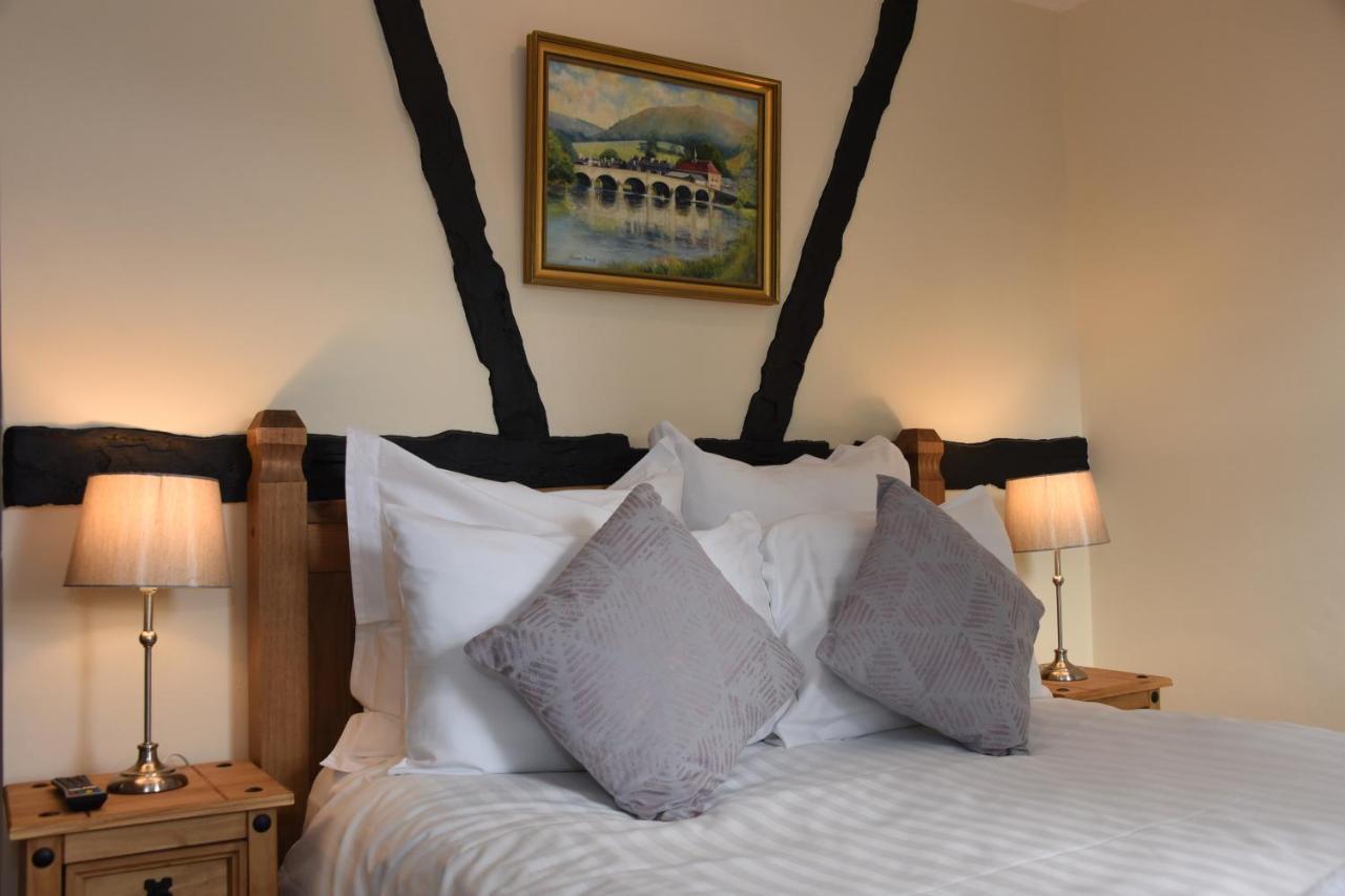 The Llanelwedd Arms Hotel 比尔斯韦尔斯 外观 照片