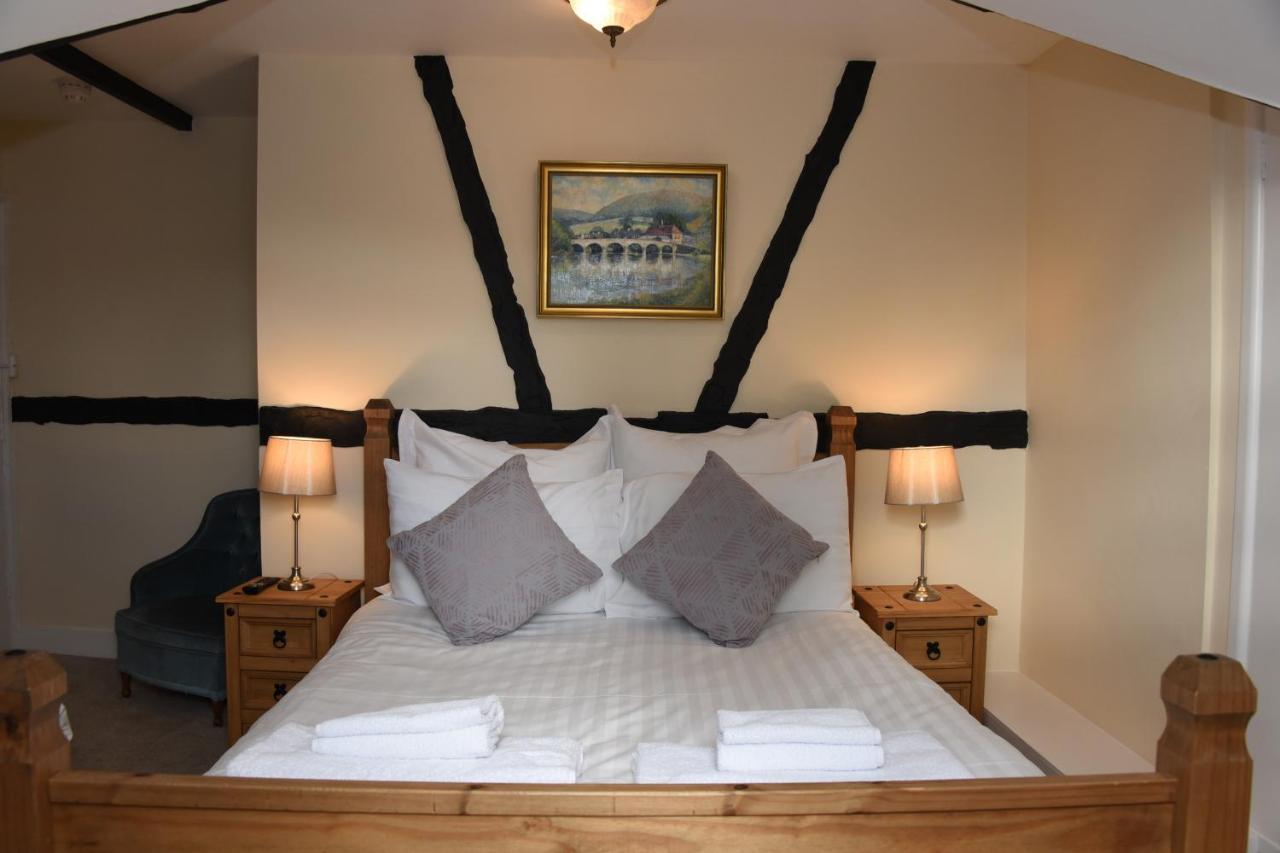 The Llanelwedd Arms Hotel 比尔斯韦尔斯 外观 照片