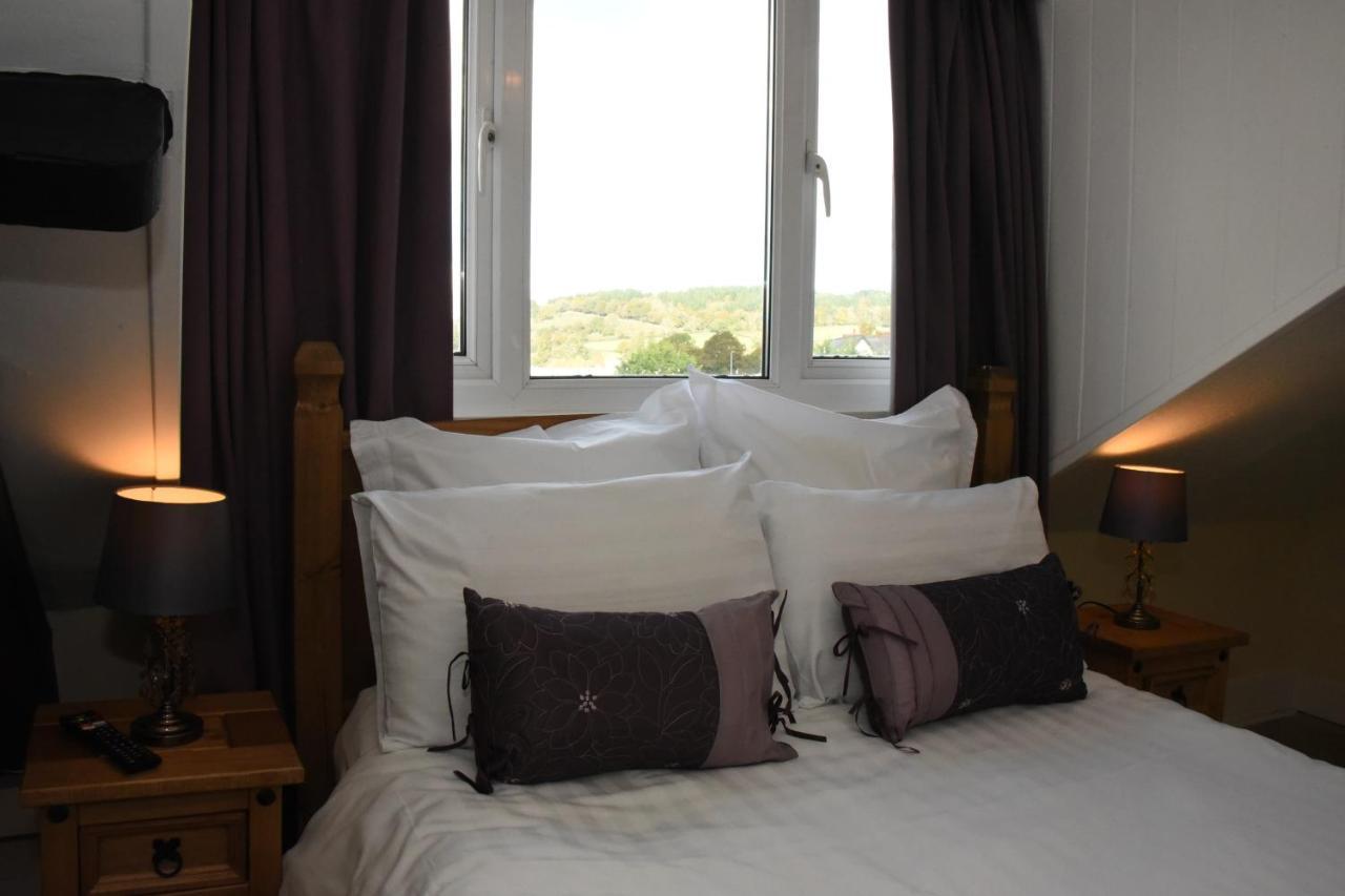 The Llanelwedd Arms Hotel 比尔斯韦尔斯 外观 照片
