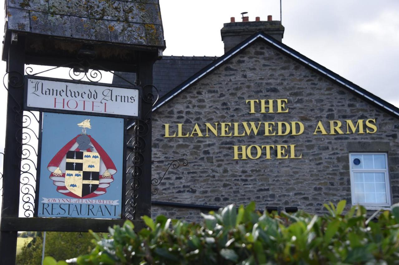The Llanelwedd Arms Hotel 比尔斯韦尔斯 外观 照片