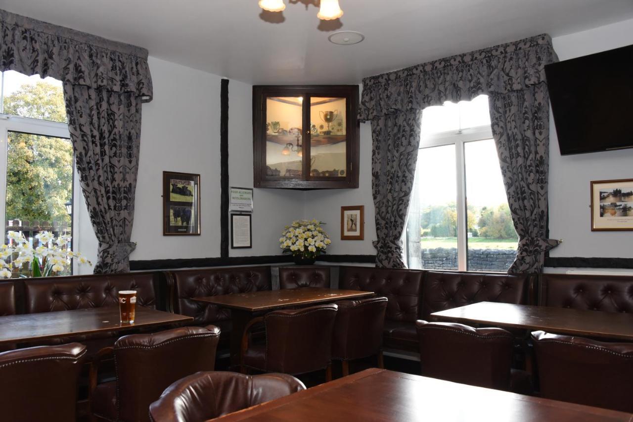 The Llanelwedd Arms Hotel 比尔斯韦尔斯 外观 照片