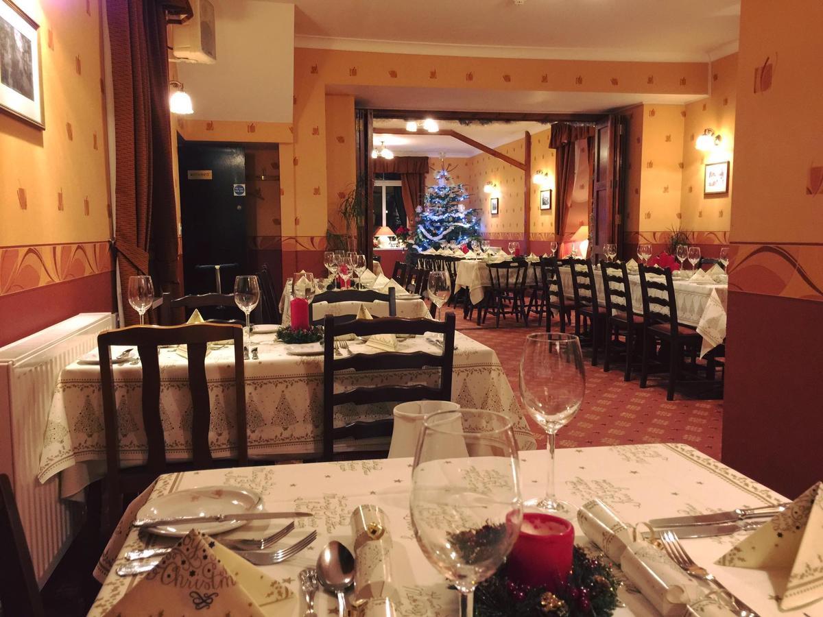 The Llanelwedd Arms Hotel 比尔斯韦尔斯 外观 照片